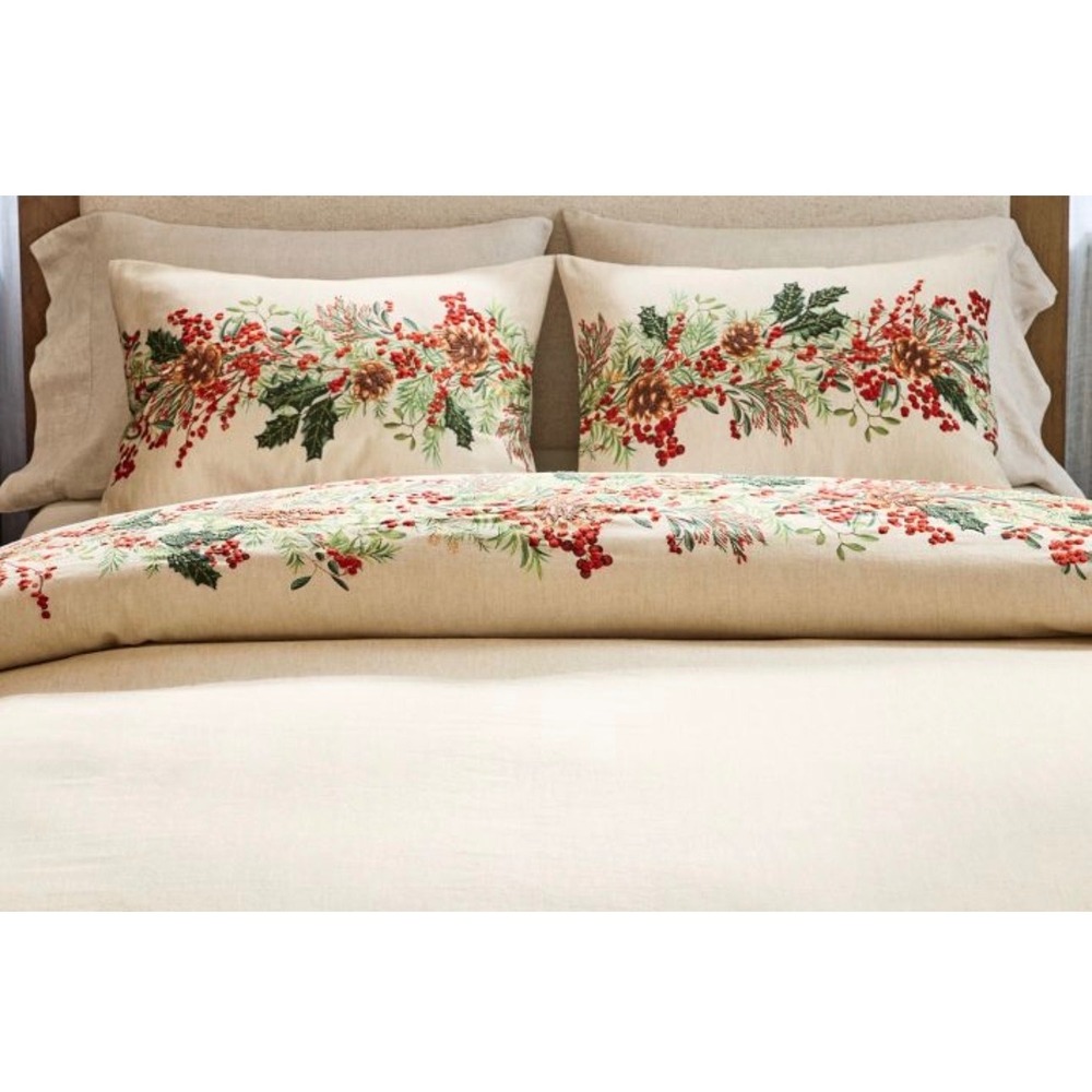 Pottery Barn Holly Berry Wreath Standard Sham Flax Cotton Linen Embroidery -1pc